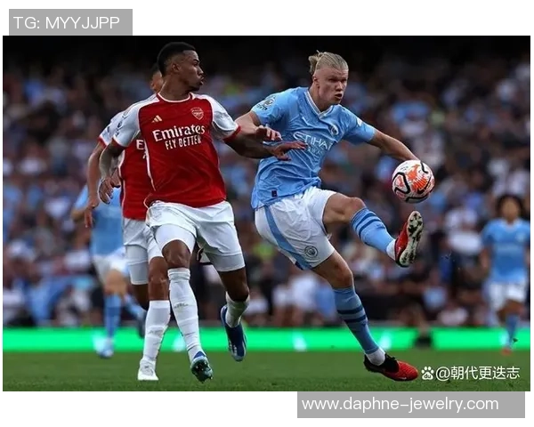 世界杯精彩对决那不勒斯大胜阿森纳引发转会热议与球迷狂欢